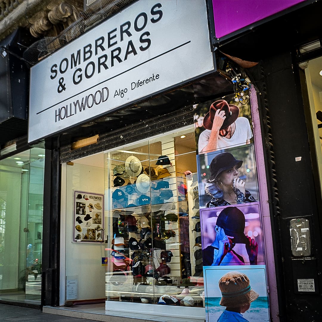 Fachada del local Hollywood, Sombreros & Gorras